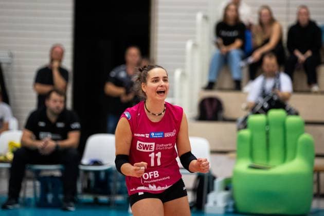 2. Bundesliga Frauen Pro Schwarz-Weiss Erfurt vs. TV Dingolfing; Erfurt; 14.10.2023 Mia Anna Stauß ( 11; Schwarz-Weiss Erfurt) 2. Bundesliga Frauen Pro: Schwarz-Weiss Erfurt vs. TV Dingolfing; Riethsporthalle Erfurt; 14.10.2023 Copyright: xBEAUTIFULxSPORTS Duehringx