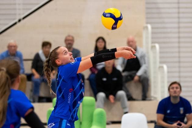 2. Bundesliga Frauen Pro Schwarz-Weiss Erfurt vs. TV Dingolfing; Erfurt; 14.10.2023 Loretta Piller ( 11; TV Dingolfing) 2. Bundesliga Frauen Pro: Schwarz-Weiss Erfurt vs. TV Dingolfing; Riethsporthalle Erfurt; 14.10.2023 Copyright: xBEAUTIFULxSPORTS Duehringx