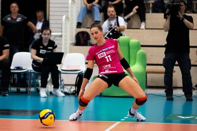 2. Bundesliga Frauen Pro Schwarz-Weiss Erfurt vs. TV Dingolfing; Erfurt; 14.10.2023 Mia Anna Stauß ( 11; Schwarz-Weiss Erfurt) 2. Bundesliga Frauen Pro: Schwarz-Weiss Erfurt vs. TV Dingolfing; Riethsporthalle Erfurt; 14.10.2023 Copyright: xBEAUTIFULxSPORTS Duehringx