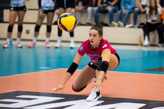 2. Bundesliga Frauen Pro Schwarz-Weiss Erfurt vs. TV Dingolfing; Erfurt; 14.10.2023 Mia Anna Stauß ( 11; Schwarz-Weiss Erfurt) 2. Bundesliga Frauen Pro: Schwarz-Weiss Erfurt vs. TV Dingolfing; Riethsporthalle Erfurt; 14.10.2023 Copyright: xBEAUTIFULxSPORTS Duehringx