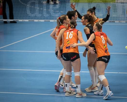 Volleyball Supercup 2023 - Women - Viteos NUC vs FKB Power Cats Duedingen; Guemligen, 14.10.2023 Viteos NUC celebrates a point Volleyball Supercup 2023 - Women - Viteos NUC vs FKB Power Cats Duedingen in Guemligen, on Saturday, October 14, 2023 Copyright: xBEAUTIFULxSPORTS OlafxRellischx