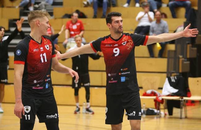 BAU 14.10.2023 Ludwigsburg Volleyball Barock Volleys MTV Ludwigsburg vs. TV Bühl, v.l. Raphael Noz und Niklas Henseling (MTV)