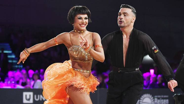 Tanz-Weltmeisterschaft Latein und Showdance Standard 2023 in Leipzig - WDSF PD World Championships (14.10.2023) Sergiu Maruster und Anastasia Stan (Republik Moldau Moldawien) bei der Tanz-EM Latein in Leipzig (14.10.2023). Maruster Stan gewinnen EM-Bronze. Leipzig Sachsen Deutschland Leipziger Messegelände - Neue Messe Leizig