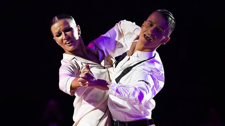 Tanz-Weltmeisterschaft Latein und Showdance Standard 2023 in Leipzig - WDSF PD World Championships (14.10.2023) Matej Stec und Elena Popova bei der Tanz-WM in Leipzig (14.10.2023). Das Paar Stec Popova gewinnt Gold mit ihrer Kür >> Three Faces of my love - back to myself << zur Musik vonm Cher, Barbrara Streisand und Celine Dion. Leipzig Sachsen Deutschland Leipziger Messegelände - Neue Messe Leizig