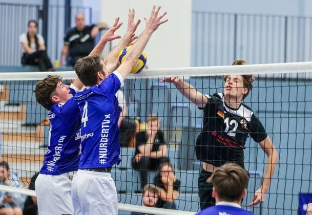 Volleyball - 3. Liga - VJ Frankfurt - TV Waldgirmes - 14.10.23, Schossee, Maro Lohr, Manuel (TVW), Eichborn, Lucas (VJFFM), -