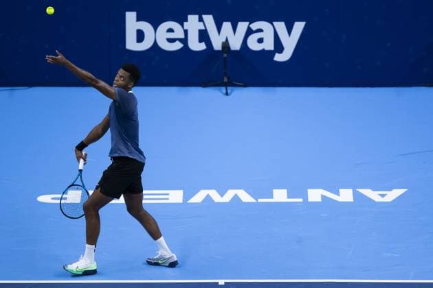 French Giovanni Mpetshi Perricard pictured in action during a qualifications match for the European Open Tennis ATP, Tennis Herren tournament, in Antwerp, Sunday 15 October 2023. KRISTOFxVANxACCOM  x77769672x