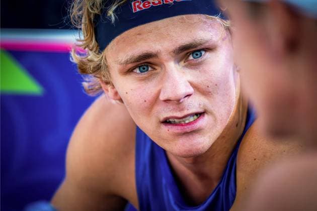 231015 Pa denna handoutbild fran Volleyball World ses Sveriges David Ahman under semifinalen mot Polens Bartosz Losiak och Michal Bryl i VM i beachvolley den 15 oktober 2023 i Tlaxcala, Mexiko. Copyright: VOLLEYBALLxWORLD BB231015BB348