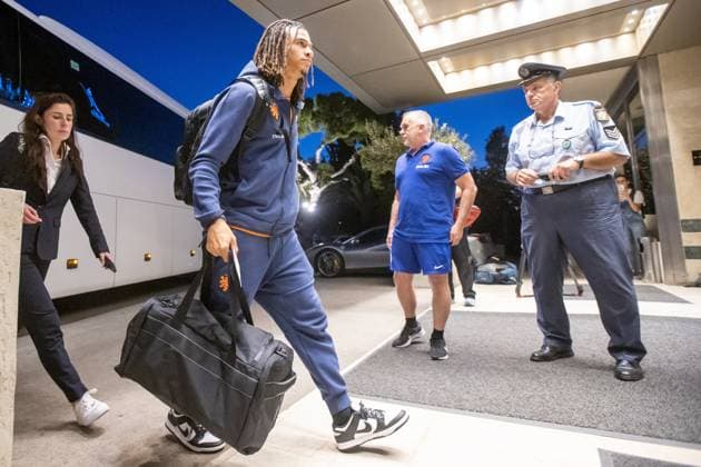 ATHENE, Divani Apollon Palace & Thalasso, 15-10-2023 , season 2023 2024 , European Championship, EM, Europameisterschaft Qualification. during press conference, PK, Pressekonferenz Netherlands in Athens, Netherlands player Nathan Ake arriving at hotel Press conference Netherlands in Athens  x22756122x Copyright: