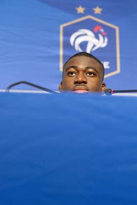CAMPHIN EN PEVELE - - FOOTBALL - EQUIPE DE FRANCE PHOTOPQR VOIX DU NORD PASCAL BONNIERE ; CAMPHIN EN PEVELE 15.10.2023 l equipe de France de Football au domaine de Luchin avant le match contre l -Ecosse Fofana Youssouf en conference de presse France national team, Nationalteam of soccer on oct 15th 2023. Fofana Youssouf at press conference, PK, Pressekonferenz France  Copyright: xPHOTOPQR VOIXxDUxNORD MAXPPPxPASCALxBONNIEREx 20231015VDN6395 20231015VDN6393A
