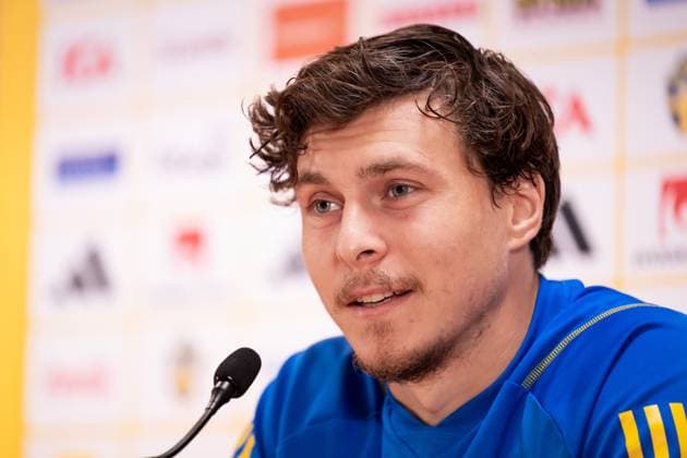 231015 Victor Nilsson Lindelöf of the Swedish national football team during a press conference, PK, Pressekonferenz on October 15, 2023 in Brussels. Photo: Joel Marklund BILDBYRAN kod JM JM0536 bbeng fotboll football soccer fotball em-kval UEFA EURO, EM, Europameisterschaft,Fussball Qualifier, EM, Europameisterschaft presskonferens press conference sverige sweden sverige a Copyright: JOELxMARKLUND BB231015JM067