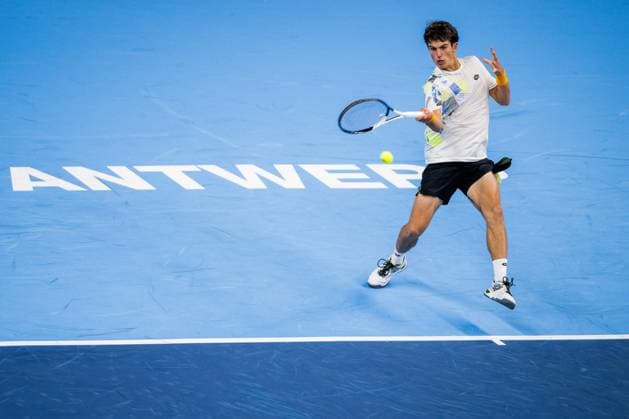 Belgian Gilles-Arnaud Bailly pictured in action during a qualifications match for the European Open Tennis ATP, Tennis Herren tournament, in Antwerp, Sunday 15 October 2023. JASPERxJACOBS  x77795132x