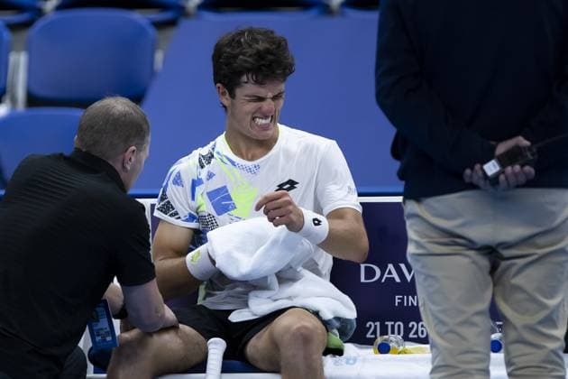 Belgian Gilles-Arnaud Bailly receives medical treatment during a qualifications match for the European Open Tennis ATP, Tennis Herren tournament, in Antwerp, Sunday 15 October 2023. KRISTOFxVANxACCOM  x77801087x