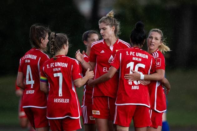 Frauen-Regionalliga Nordost: 1. FFV Erfurt vs. 1. FC Union Berlin; Erfurt; 15.10.2023 Jubel (1. FC Union Berlin) Frauen-Regionalliga Nordost: 1. FFV Erfurt vs. 1. FC Union Berlin; Hauptplatz Sportforum Johannesplatz Erfurt; 15.10.2023 Copyright: xBEAUTIFULxSPORTS Duehringx