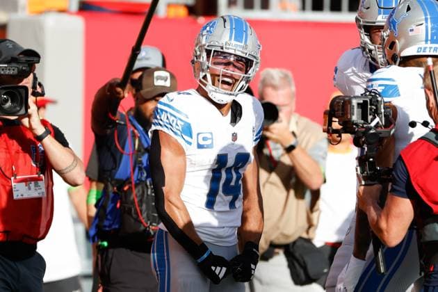 Sport Themen der Woche KW41 Sport Bilder des Tages October 15, 2023, Tampa, Florida, USA: Detroit Lions wide receiver Amon-Ra St. Brown (14) celebrates, after he runs into the end zone and scores a touchdown against the Tampa Bay Buccaneers during the second quarter at Raymond James Stadium in Tampa on Sunday, Oct. 15, 2023. Tampa USA - ZUMAs70_ 0308688265st Copyright: xJeffereexWoox