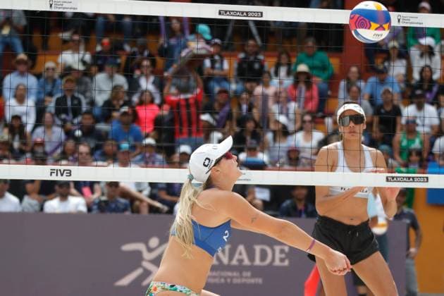 Beach volleyball, Beachvolleyball World Championship, WM, Weltmeisterschaft Women™s Bronze Medal Match USA Vs Australia October 15, 2023, Tlaxcala, Mexico: Taryn Kloth of USA competes against team Australia during the Beach Volleyball World Championship Women s Bronze Medal Match between USA and Australia. on October 15, 2023 in Tlaxcala, Mexico. (Photo by Essene Hernandez Eyepix Group) Copyright: xEssenexHernandez xEyepixxGroupx EH_15102023_101716