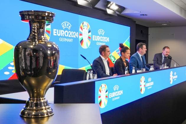 EURO 2024 Turnierdirektor Philipp Lahm, DFB-Vizepräsidentin Celia Sasic und Arbeitsminister Hubertus Heil - 16.10.2023: EURO 2024 Partnerschaft DFB VDV