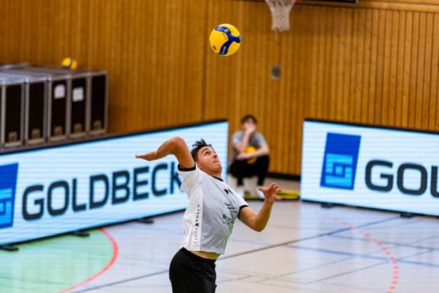 15.10.2023, GER, 2.BL Maenner Sued, Volleyball, Saison 2023 2024, Blue Volleys Gotha - Volley YoungStars Friedrichshafen Franz Aaron Stueckrad (Blue Volleys Gotha) Gotha Ernestiner-Halle Thüringen Deutschland