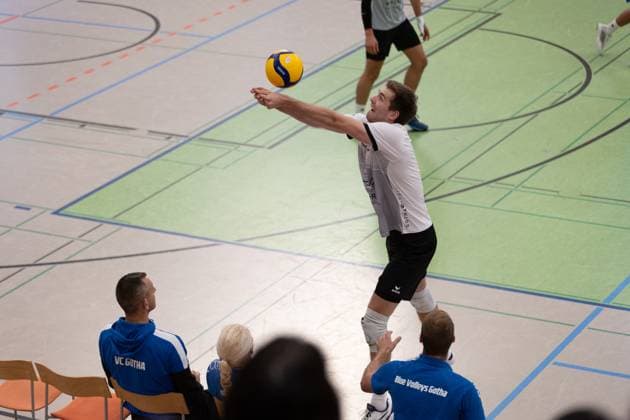15.10.2023, GER, 2.BL Maenner Sued, Volleyball, Saison 2023 2024, Blue Volleys Gotha - Volley YoungStars Friedrichshafen Erik Niederluecke (Blue Volleys Gotha) Gotha Ernestiner-Halle Thüringen Deutschland