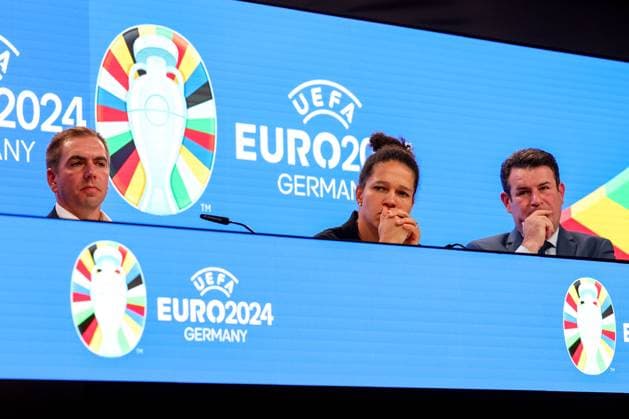 Frankfurt am Main am 16.Oktober 2023 Deutsche Bank Park Medientermin der EURO 2024 GmbH v.l., Philipp Lahm, Turnierdirektor der UEFA EURO, EM, Europameisterschaft,Fussball 2024 , Celia Å aÅ¡ic, Botschafterin der UEFA EURO 2024 und Hubertus Heil, Bundesminister für Arbeit und Sozial, nachdenklich Copyright: JoaquimxFerreira