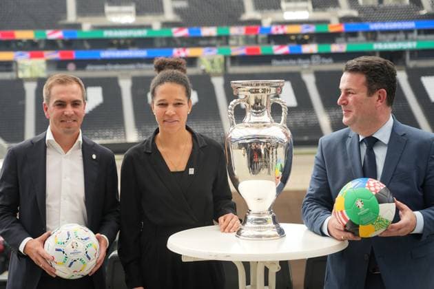 Sport Themen der Woche KW42 Sport Bilder des Tages EURO 2024 Turnierdirektor Philipp Lahm, DFB Vizepräsidentin Celia Sasic und Arbeitsminister Hubertus Heil - 16.10.2023: EURO 2024 Partnerschaft DFB VDV *** EURO 2024 Tournament Director Philipp Lahm, DFB Vice President Celia Sasic and Labor Minister Hubertus Heil 16 10 2023 EURO 2024 Partnership DFB VDV