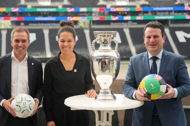 EURO 2024 Turnierdirektor Philipp Lahm, DFB Vizepräsidentin Celia Sasic und Arbeitsminister Hubertus Heil - 16.10.2023: EURO 2024 Partnerschaft DFB VDV