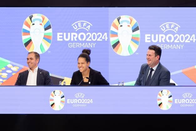 DFB-Pressekonferenz Von links: Philipp Lahm, Turnierdirektor der UEFA EURO, EM, Europameisterschaft,Fussball 2024, Celia Sasic, Botschafterin der UEFA EURO 2024 und Hubertus Heil, Bundesminister für Arbeit und Soziales. Pressekonferenz des DFB am 16. Oktober 2023 in Frankfurt am Main., Frankfurt am Main Hessen Deutschland Deutsche Bank Park