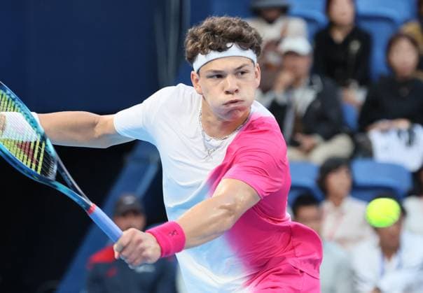 October 17, 2023, Tokyo, Japan - Ben Shelton of the United States returns the ball against Taro Daniel of Japan during the first round match of the Japan Open tennis championships at the Ariake Colosseum in Tokyo on Tuesday, October 17, 2023. (photo by Yoshio Tsunoda AFLO) Noxthirdxpartyxsales  (0308915068st)