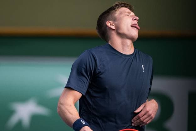 231017 AndrÃ Göransson of Sweden looks dejected during day 4 of the Nordic Open tennis tournament on October 17, 2023 in Stockholm. Photo: Emma Wallskog BILDBYRAN COP 320 EW0269 tennis nordic open dag 4 bbeng depp Copyright: EMMAxWALLSKOG BB231017EW010