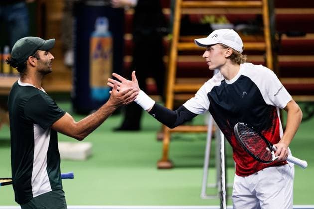231017 Benjamin Hassan of Lebanon and Emil Ruusuvuori of Finland during day 4 of the Nordic Open tennis tournament on October 17, 2023 in Stockholm. Photo: Emma Wallskog BILDBYRAN COP 320 EW0269 tennis nordic open dag 4 bbeng Copyright: EMMAxWALLSKOG BB231017EW029