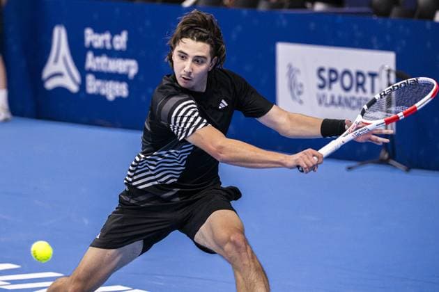 Russian Alexander Shevchenko pictured in action during a first round match at the European Open Tennis ATP, Tennis Herren tournament, in Antwerp, Tuesday 17 October 2023. LAURIExDIEFFEMBACQ  x77918037x