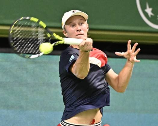 STOCKHOLM 20231017 Leo Borg i sin match mot Laslo Djere (Serbien) under tennisturneringen Nordic Open i Kungliga Tennishallen pa tisdagskvällen. STOCKHOLM SVERIGE x10030x