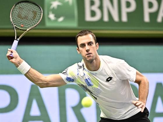 STOCKHOLM 20231017 Laslo Djere (Serbien) i sin match mot Leo Borg under tennisturneringen Nordic Open i Kungliga Tennishallen pa tisdagskvällen. STOCKHOLM SVERIGE x10030x