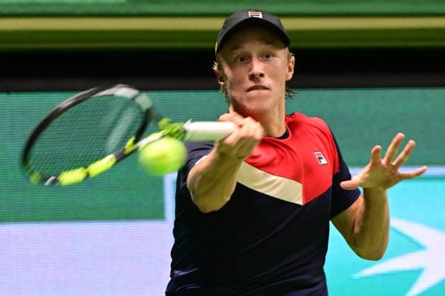 STOCKHOLM 20231017 Leo Borg i sin match mot Laslo Djere (Serbien) under tennisturneringen Nordic Open i Kungliga Tennishallen pa tisdagskvällen. STOCKHOLM SVERIGE x10030x