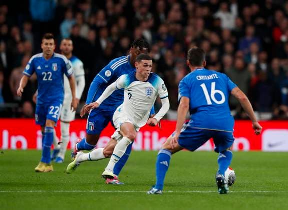 England v Italy UEFA EURO, EM, Europameisterschaft,Fussball 2024 Qualifiers Phil Foden of England in possession during the UEFA Euro 2024 Qualifiers Group C match at Wembley Stadium, London Copyright: xPaulxChestertonx FIL-19118-0038 UK Newspapers OUT