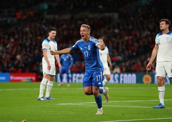 17th October 2023; Wembley Stadium, London, England; UEFA EURO, EM, Europameisterschaft,Fussball 2024 Qualifying Football, England versus Italy; Davide Frattesi of Italy celebrates after Gianluca Scamacca of Italy scored his sides 1st goal in the 15th minute to make it 0-1  ActionPlus12566222 JohnxPatrickxFletcher