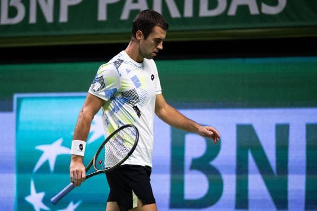 231017 Laslo Djere of Serbia looks dejected during day 4 of the Nordic Open tennis tournament on October 17, 2023 in Stockholm. Photo: Emma Wallskog BILDBYRAN COP 320 EW0269 tennis nordic open dag 4 bbeng depp Copyright: EMMAxWALLSKOG BB231017EW113
