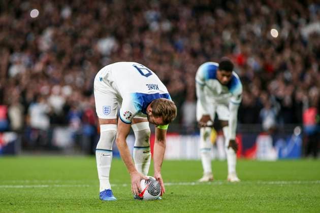 London, October 17th 2023: Harry Kane of England prepares to take penalty during the UEFA EURO, EM, Europameisterschaft,Fussball 2024 Qualifier football match between England and Italy at Wembley Stadium, London, England. (Pedro Soares SPP) Copyright: xPedroxSoaresx xSPPx spp-en-PeSoSp-pedro171023-0050