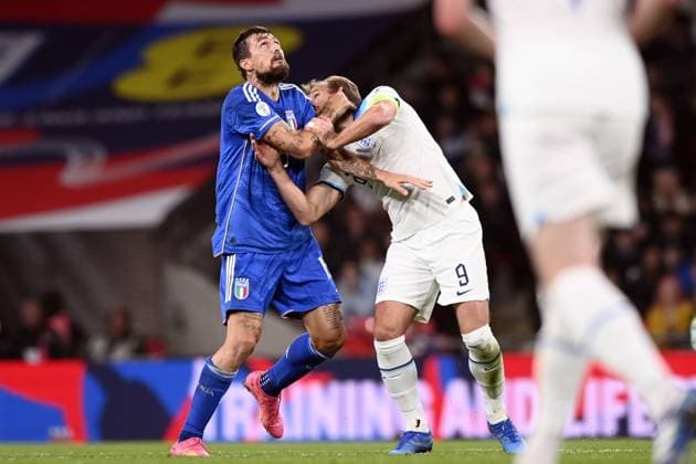 Foto Fabio Ferrari LaPresse 17 Ottobre 2023 - Londra, Inghilterra - calcio - Inghilterra vs Italia - Qualificazioni Euro 2024 - Group C - Stadio Wembley. Nella foto: Francesco Acerbi (Italy), Harry Kane(England) October 17, 2023 London, United Kingdom - sport, calcio -England vs Italy -European Qualifiers 2024 - Group C - Wembley Stadium. In the pic: Francesco Acerbi (Italy), Harry Kane(England)  Copyright: xFabioxFerrari LaPressex