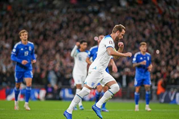 London, October 17th 2023: Harry Kane of England celebrates after he scores penalty (1-1) during the UEFA EURO, EM, Europameisterschaft,Fussball 2024 Qualifier football match between England and Italy at Wembley Stadium, London, England. (Pedro Soares SPP) Copyright: xPedroxSoaresx xSPPx spp-en-PeSoSp-pedro171023-0055