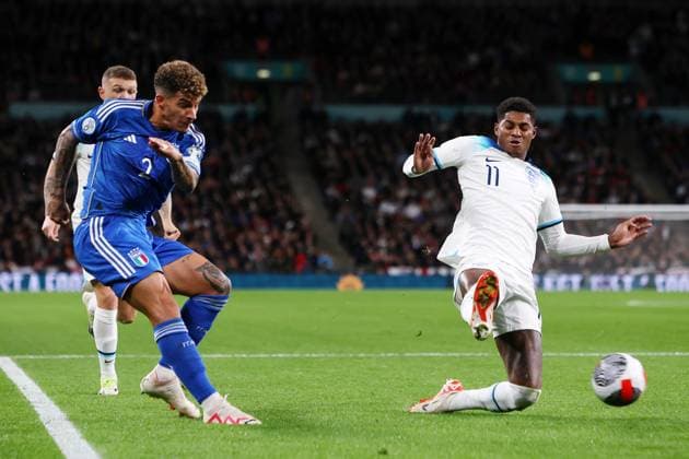 England v Italy, London, UK - 17 Oct 2023 Giovanni Di Lorenzo of Italy and Marcus Rashford of England during the UEFA EURO, EM, Europameisterschaft,Fussball 2024 Qualifier match between England and Italy at Wembley Stadium, London on Tuesday 17th October 2023 ( London Wembley Stadium London England Copyright: xGeorgexBeck PPAUKx PPA-062111