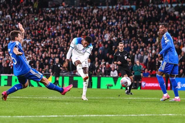 England v Italy 17 October 2023, London - International Football - UEFA EURO, EM, Europameisterschaft,Fussball Qualifiers - England v Italy - Marcus Rashford of England scores their 2nd goal - Photo: Charlotte Wilson Offside. London UK Copyright: xCharlottexWilsonx xOffsidexOffside