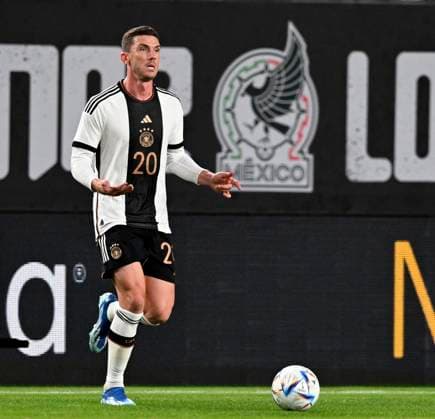 18.10.2023, Fussball Nationalteams Freundschaftsspiele 2023, Länderspiel, Mexico - Deutschland, im Lincoln Financial Field (Philadelphia, PA), Robin Gosens (Deutschland) am Ball