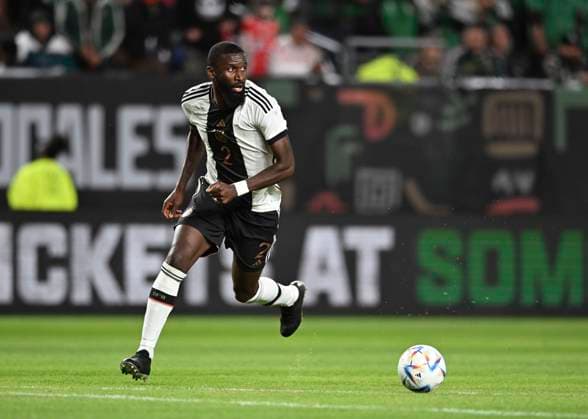18.10.2023, Fussball Nationalteams Freundschaftsspiele 2023, Länderspiel, Mexico - Deutschland, im Lincoln Financial Field (Philadelphia, PA), Antonio Rüdiger (Deutschland) am Ball
