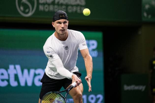 231018 Marton Fucsovics of Hungary during day 5 of the Nordic Open tennis tournament on October 18, 2023 in Stockholm. Photo: Emma Wallskog BILDBYRAN COP 320 EW0271 tennis nordic open dag 5 bbeng Copyright: EMMAxWALLSKOG BB231018EW039