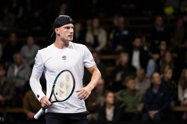 231018 Marton Fucsovics of Hungary celebrates during day 5 of the Nordic Open tennis tournament on October 18, 2023 in Stockholm. Photo: Emma Wallskog BILDBYRAN COP 320 EW0271 tennis nordic open dag 5 bbeng jubel Copyright: EMMAxWALLSKOG BB231018EW040
