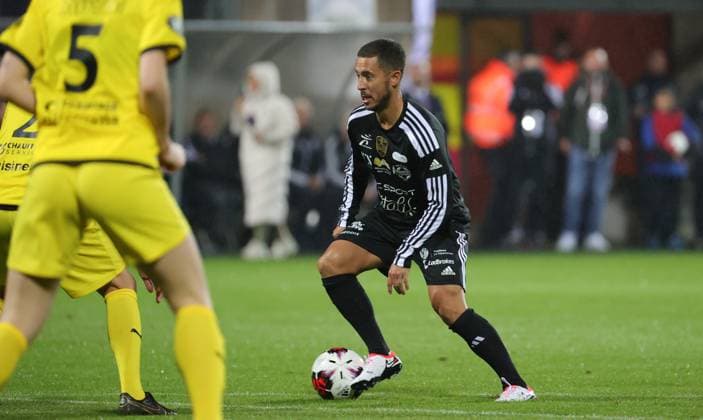Belgium s Eden Hazard pictured in action during a gala soccer game between Variety Club France with various personnalities and a team of Calais, for Les Pieces Jaunes association, Wednesday 18 October 2023, in Calais, France. Belgian Hazard announced last week his retirement. VIRGINIExLEFOUR  x77994299x