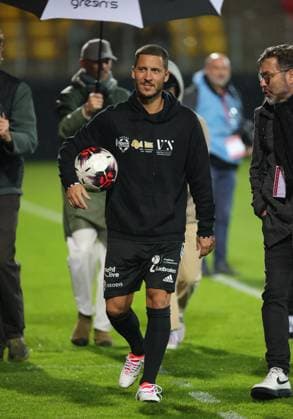 Former International player Eden Hazard arrives for a gala soccer game between Variety Club France with various personnalities and a team of Calais, for Les Pieces Jaunes association, Wednesday 18 October 2023, in Calais, France. Belgian Hazard announced last week his retirement. VIRGINIExLEFOUR  x77994868x