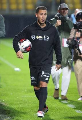 Former International player Eden Hazard arrives for a gala soccer game between Variety Club France with various personnalities and a team of Calais, for Les Pieces Jaunes association, Wednesday 18 October 2023, in Calais, France. Belgian Hazard announced last week his retirement. VIRGINIExLEFOUR  x77994870x