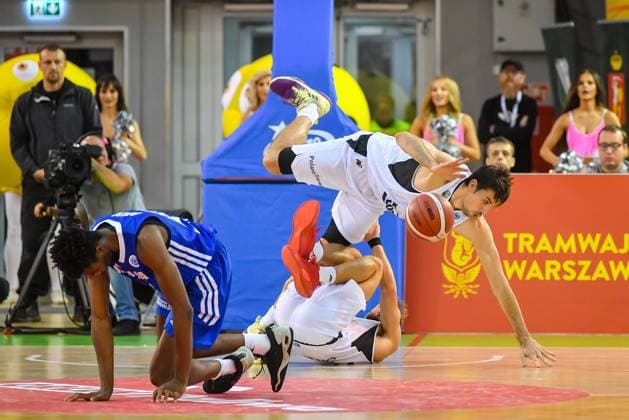 Sport Themen der Woche KW42 Sport Bilder des Tages WARSZAWA 18.10.2023 MECZ 1. KOLEJKA FAZA GRUPOWA FIBA EUROPE CUP KOSZYKOWKA MEZCZYZN SEZON 2023 24 LEGIA WARSZAWA - KATAJA BASKET --- GROUP STAGE FIBA EUROPE CUP MEN S BASKETBALL SEASON MATCH IN WARSAW MARCEL PONITKA JOSIP SOBIN FOT. JACEK PRONDZYNSKI FOTOPYK NEWSPIX.PL --- Newspix.pl  231018JAC035