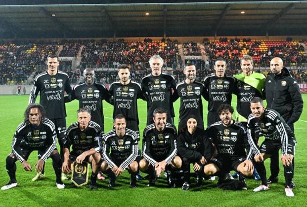L™Ã quipe (variÃ tÃ s) FOOTBALL : VariÂŽtÂŽs Club de France va Team Calais - Match de gala - 18 10 2023 FredericChambert Panoramic 